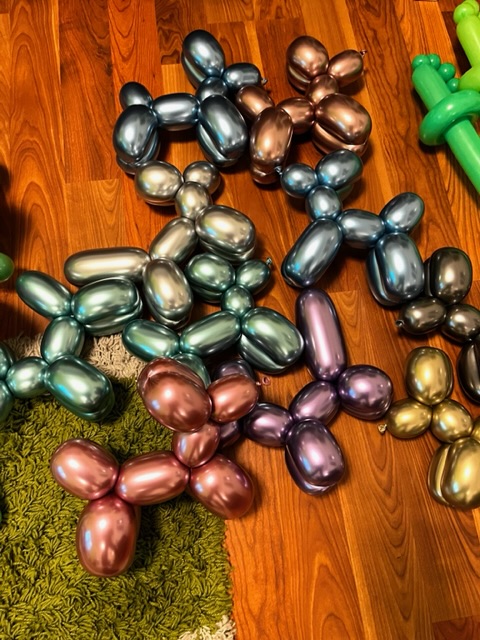 lots of chrome balloon dogs